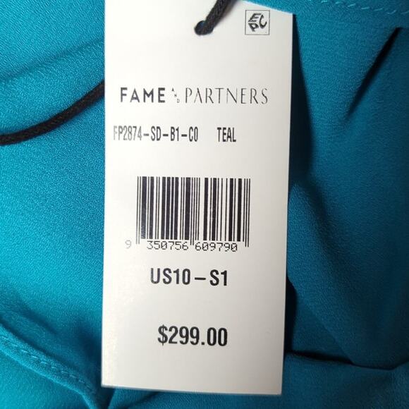Fame and Partners NWT Cora Plunging Gown - Picture 12 of 12